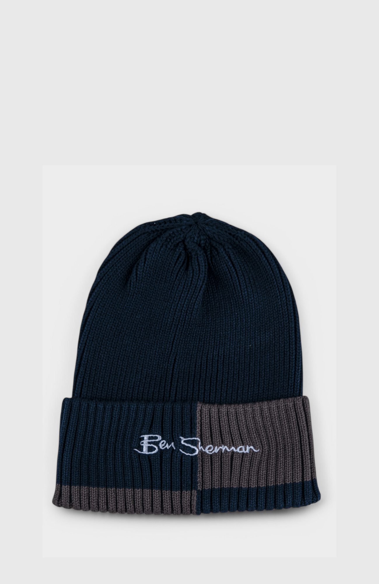 Color Block Beanie – Navy / Charcoal