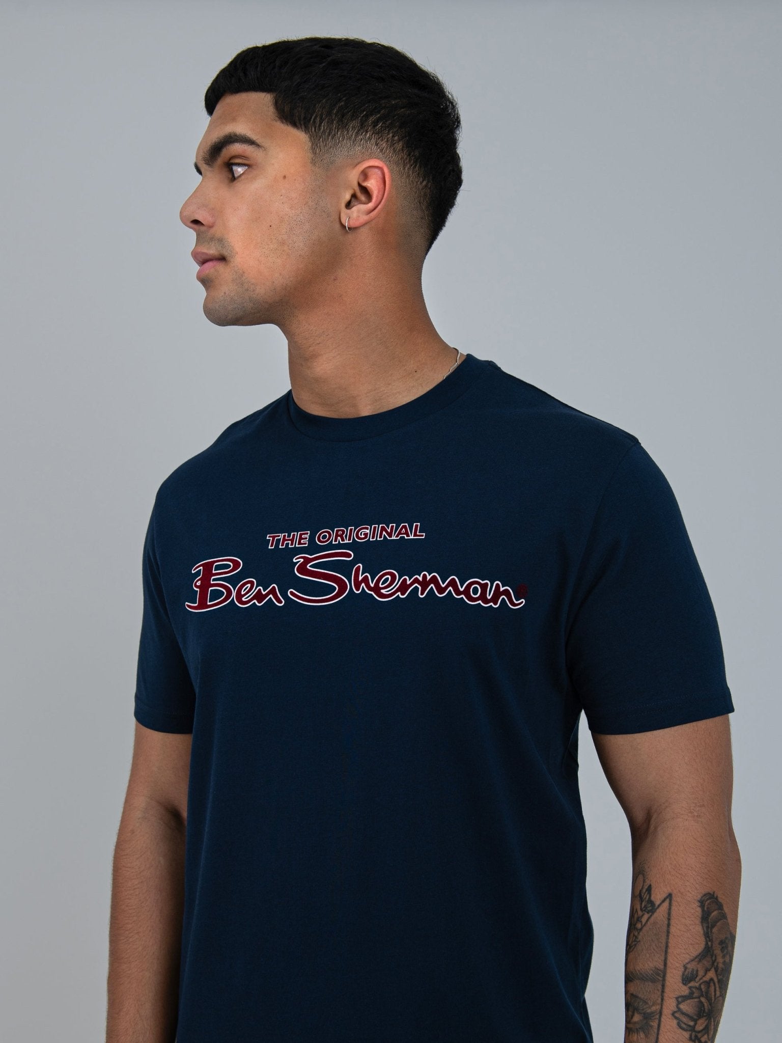 Signature Script Tee - Navy