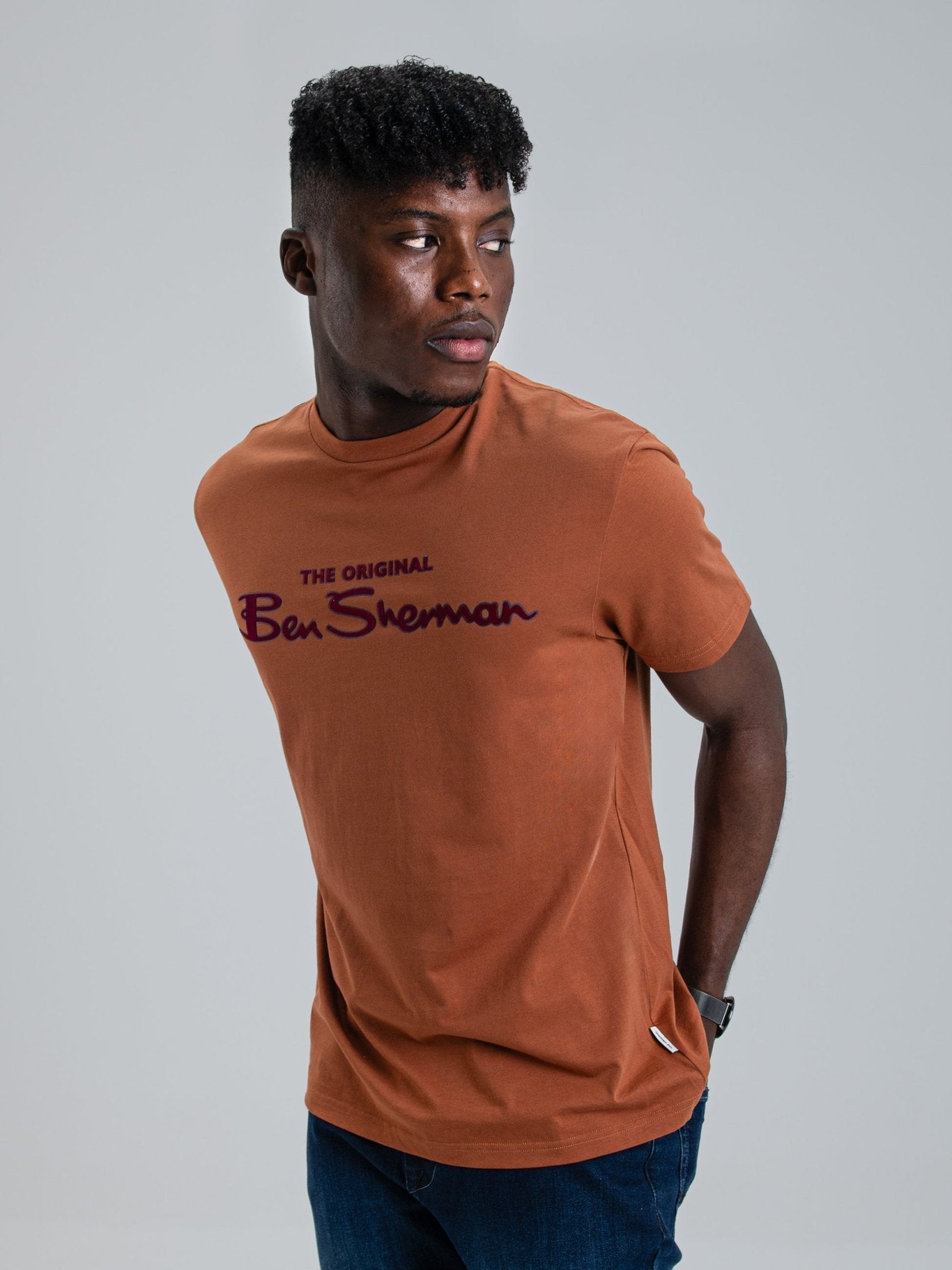 Signature Script Tee - Mocha