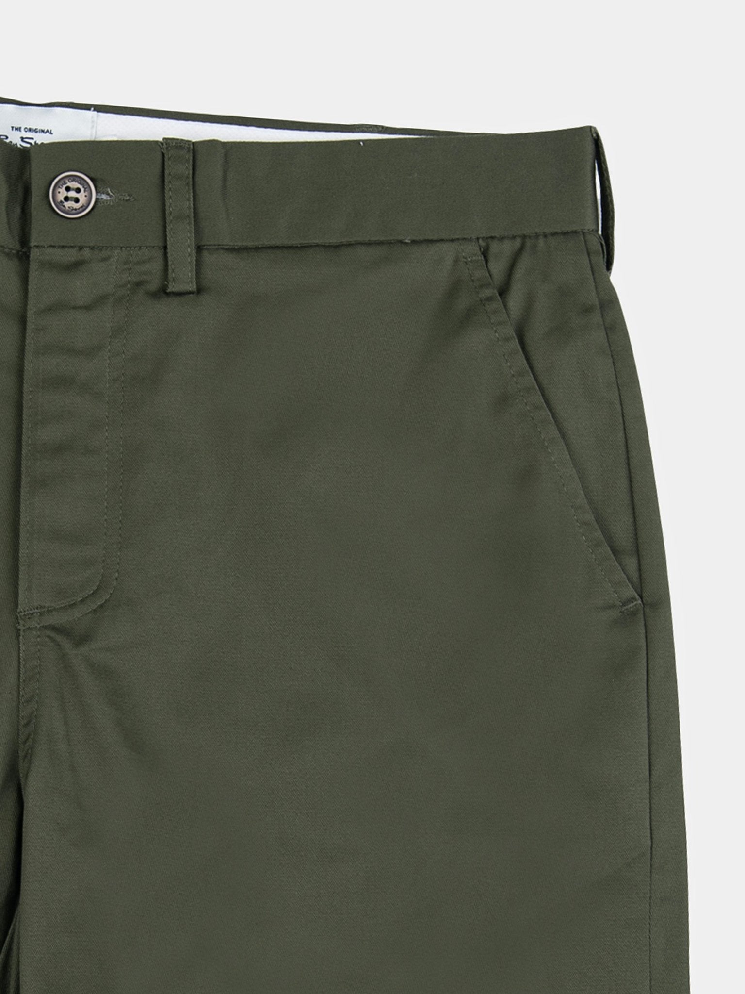 Ben Sherman Signature Chino Shorts Olive - Close-Up of Waistband, Button Closure and Premium Cotton Canvas Fabric Detail