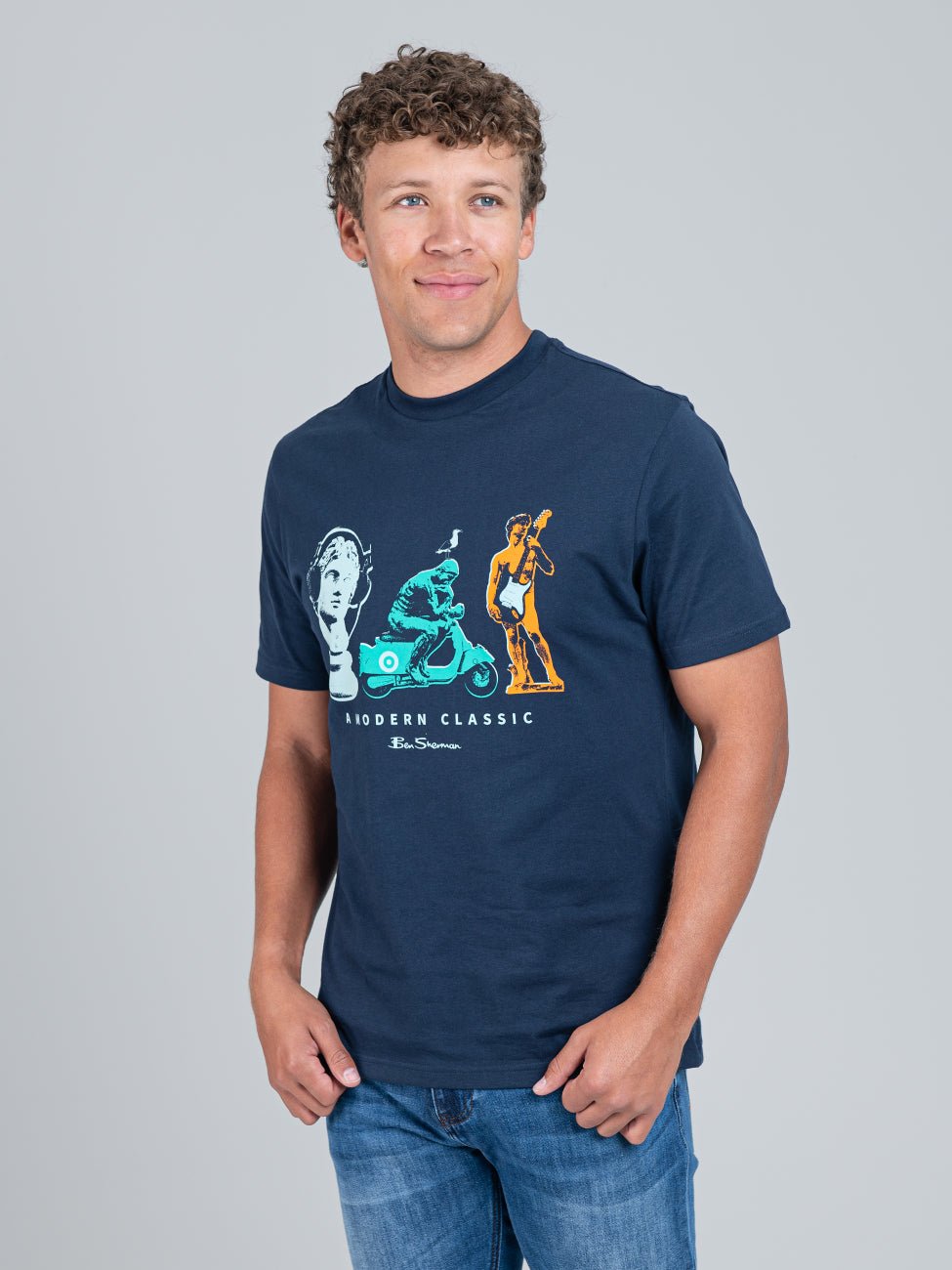 Statue Tee - Navy
