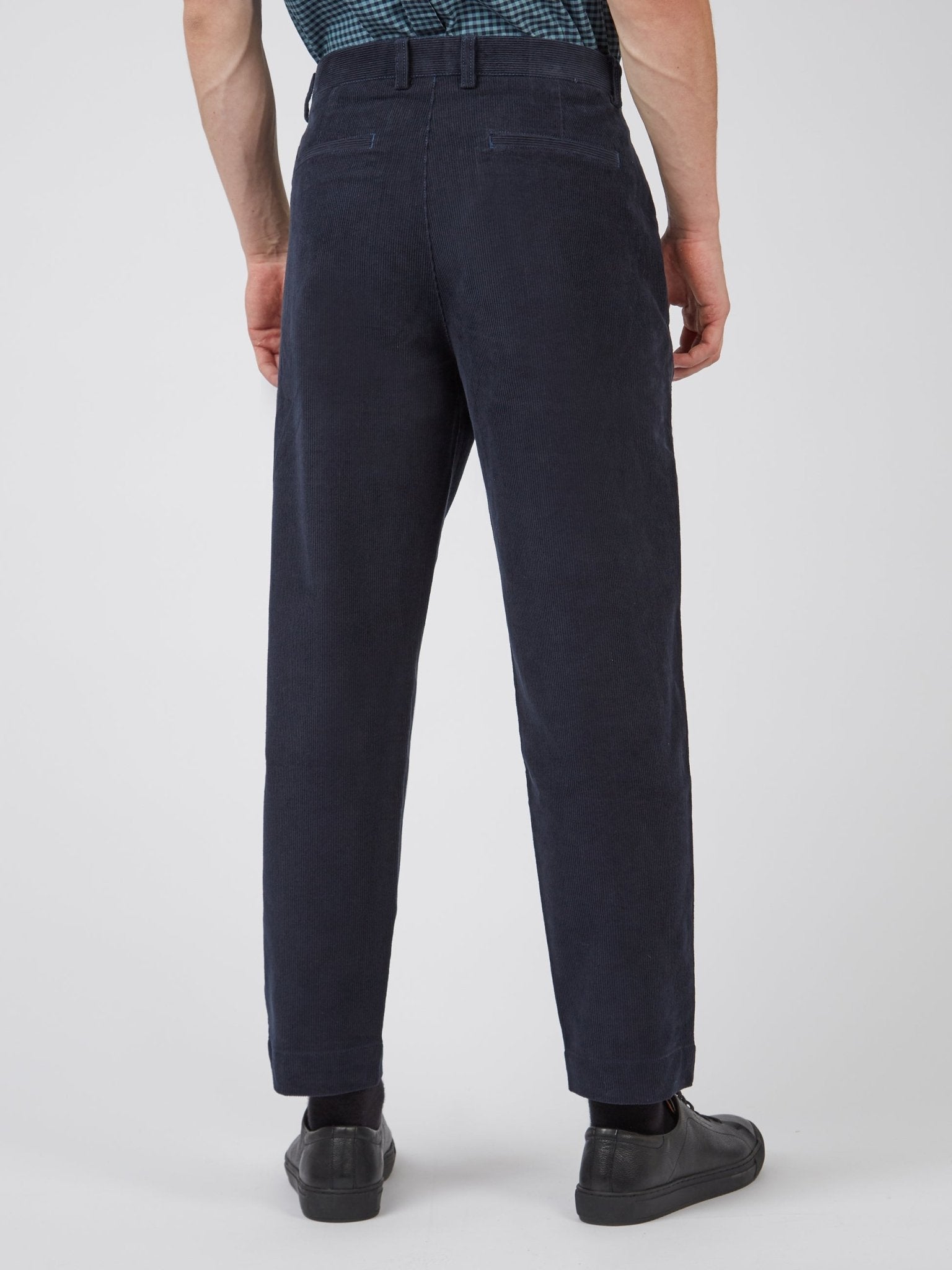 Tapered Corduroy Trouser (Relaxed Fit) - Navy