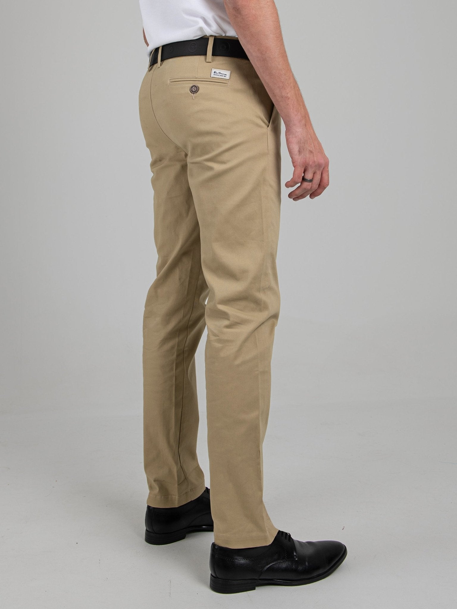 Signature Slim Stretch Chino - Sandstone